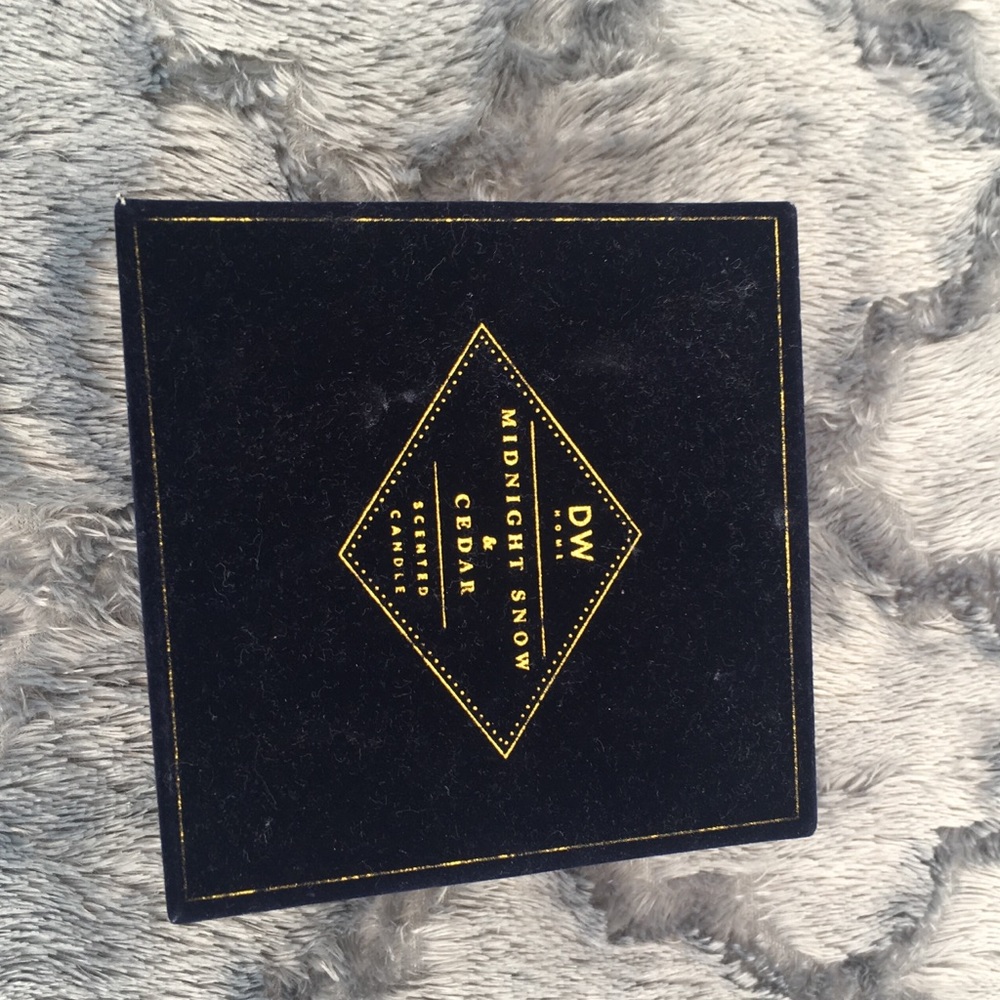 New DW midnight snow candle in box